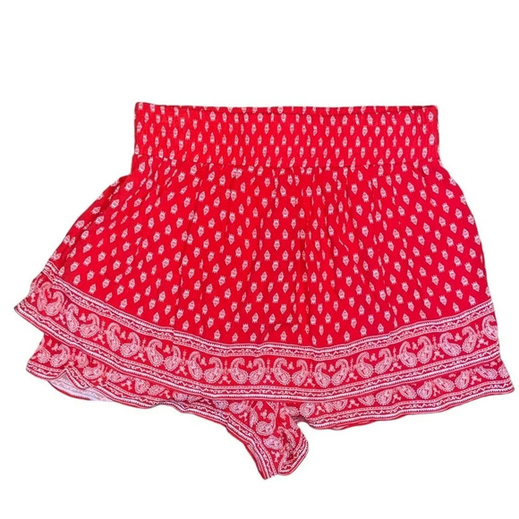 Gianni Bini Layered Shorts Red White Paisley Size Medium Boho Flowy Summer - Picture 1 of 7